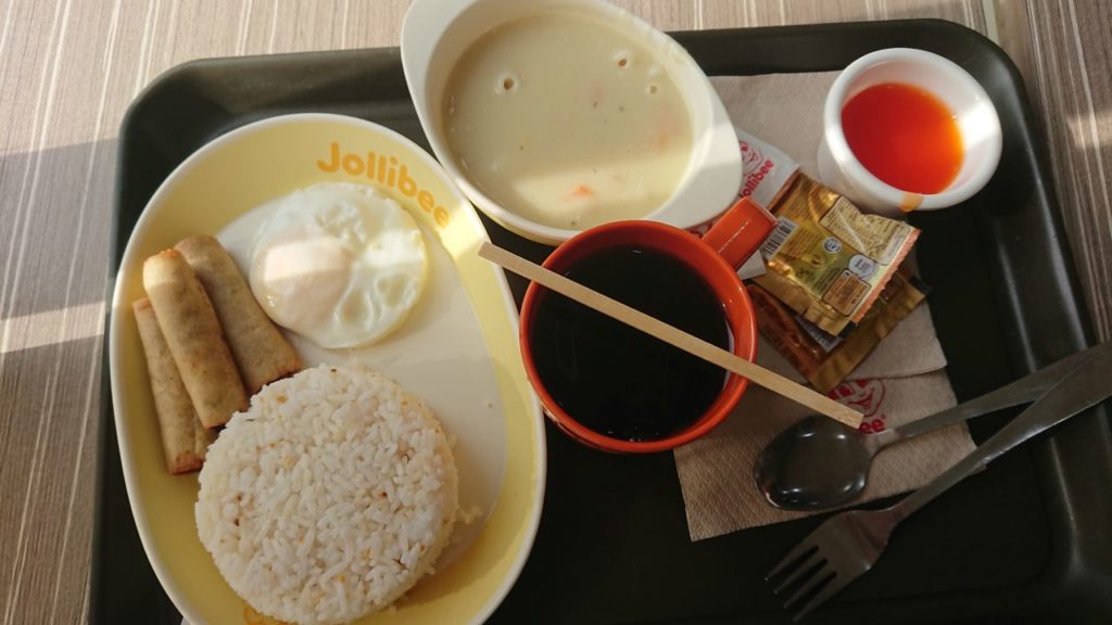 jolibee-filipinski-fast-food