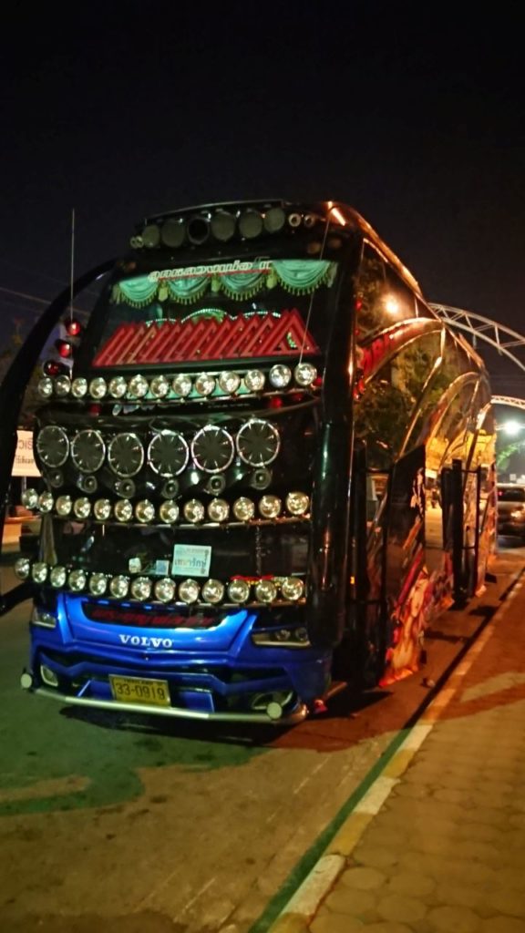 pimp-my-bus-thailand-kanchanaburi